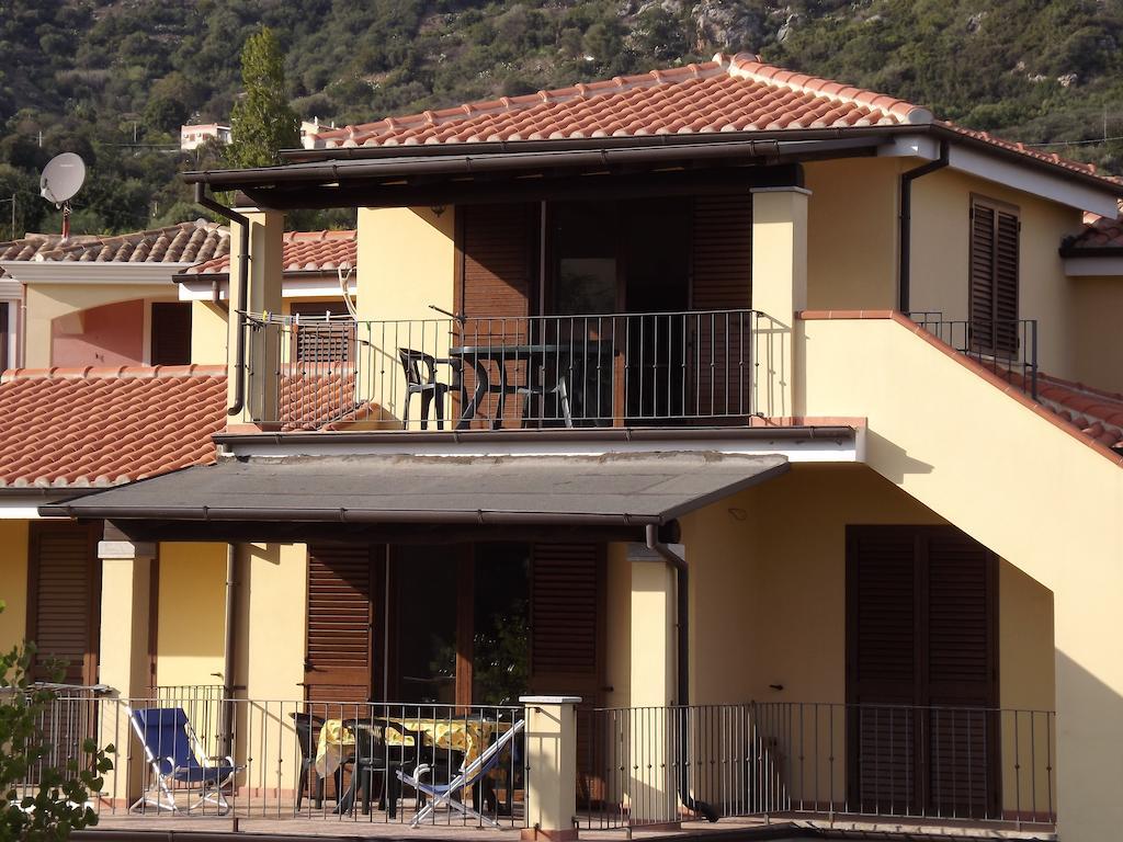 דירות סנטה מריה נברזה Yellon House מראה חיצוני תמונה